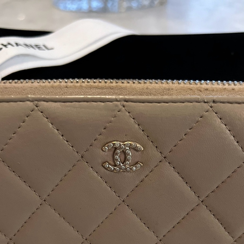 CHANEL Matelasse Quilted Long Zip Around Wallet Wristlet - Picture 8 of 15